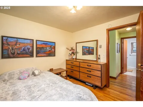 25 Strome Court Eugene OR 97404