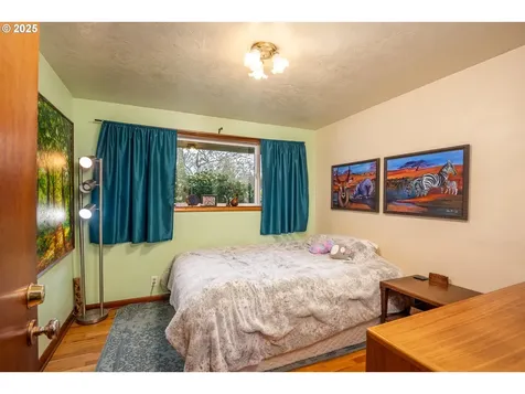 25 Strome Court Eugene OR 97404
