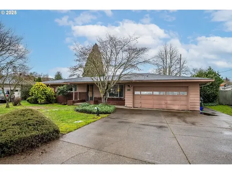 25 Strome Court Eugene OR 97404