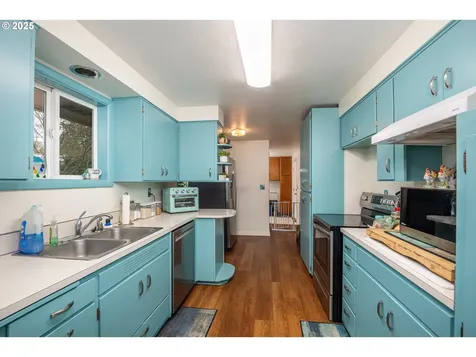 25 Strome Court Eugene OR 97404