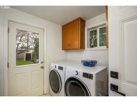 25 Strome Court Eugene OR 97404