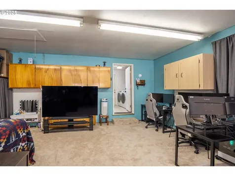 25 Strome Court Eugene OR 97404