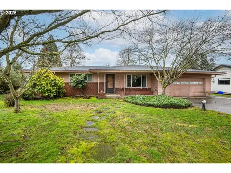 25 Strome Court Eugene OR 97404