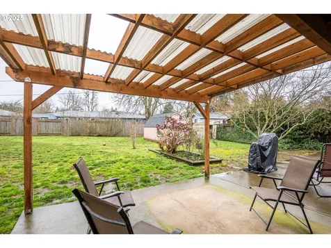 25 Strome Court Eugene OR 97404