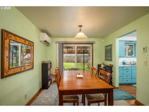 25 Strome Court Eugene OR 97404