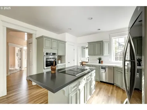14606 NW Applegate Lane Portland OR 97229