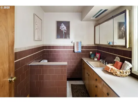 3903 SE 65th Avenue Portland OR 97206