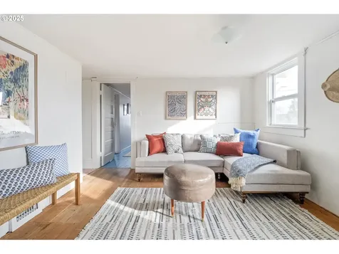 3903 SE 65th Avenue Portland OR 97206