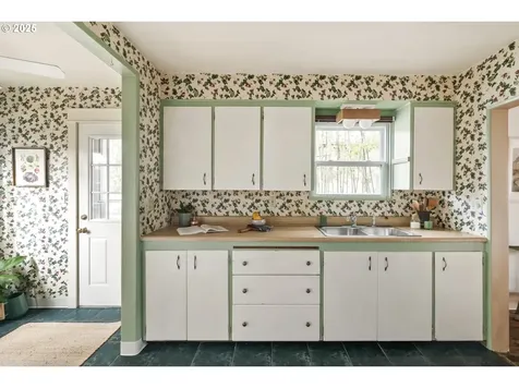 3903 SE 65th Avenue Portland OR 97206