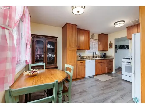 10021 SE Harold Street Portland OR 97266