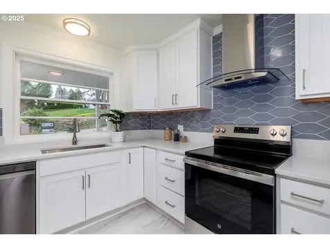 3855 SW 97th Avenue Portland OR 97225