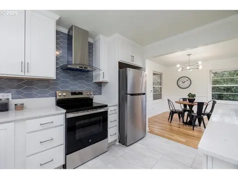 3855 SW 97th Avenue Portland OR 97225