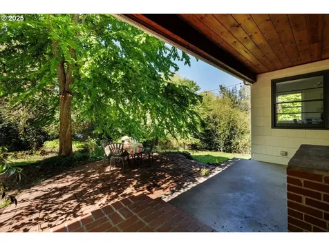 3855 SW 97th Avenue Portland OR 97225