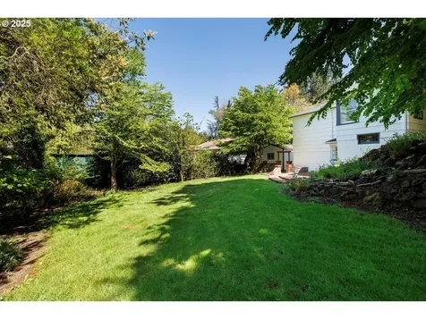 3855 SW 97th Avenue Portland OR 97225