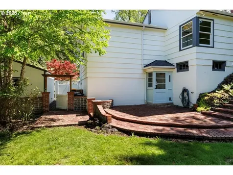 3855 SW 97th Avenue Portland OR 97225