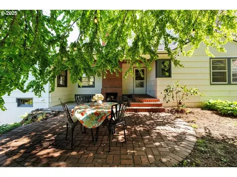 3855 SW 97th Avenue Portland OR 97225