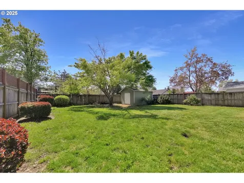 5781 E Street Springfield OR 97478