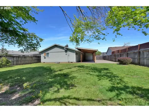 5781 E Street Springfield OR 97478