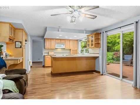 6516 NE 68th Street Vancouver WA 98661