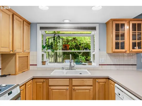 6516 NE 68th Street Vancouver WA 98661