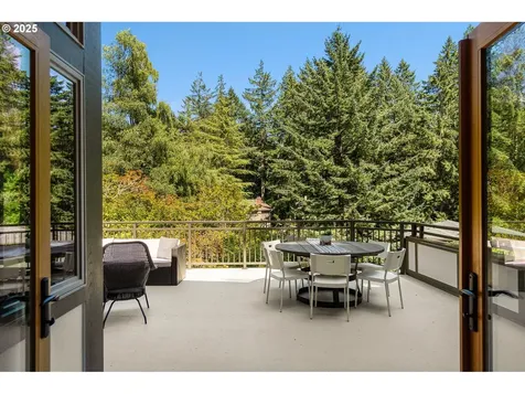 1325 SW Upland Drive Portland OR 97221