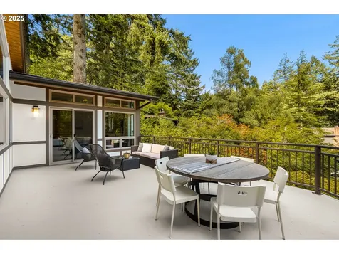1325 SW Upland Drive Portland OR 97221