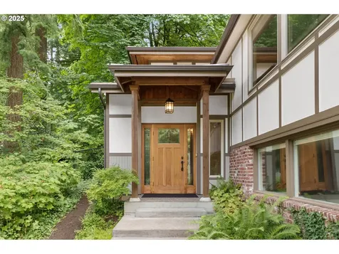 1325 SW Upland Drive Portland OR 97221