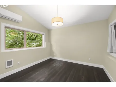 1325 SW Upland Drive Portland OR 97221