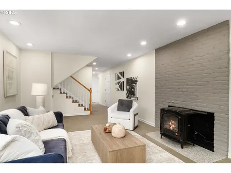 1325 SW Upland Drive Portland OR 97221