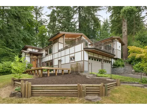 1325 SW Upland Drive Portland OR 97221