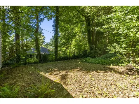 1325 SW Upland Drive Portland OR 97221