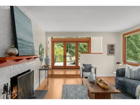 1325 SW Upland Drive Portland OR 97221