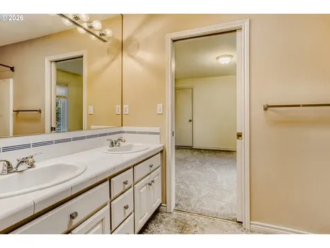 17944 NW Gilbert Lane Portland OR 97229