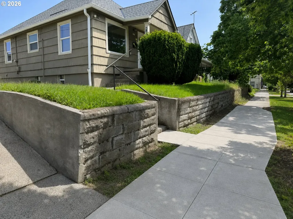 8428 SE 17th Avenue Portland OR 97202