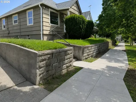 8428 SE 17th Avenue Portland OR 97202
