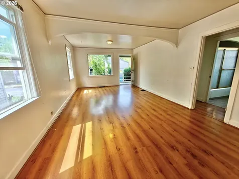 8428 SE 17th Avenue Portland OR 97202