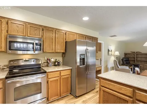 5834 NW Necanicum Way Portland OR 97229