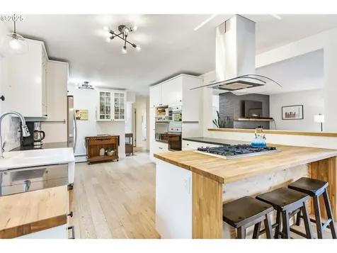 4323 SW Twombly Avenue Portland OR 97239