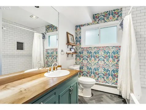 4323 SW Twombly Avenue Portland OR 97239