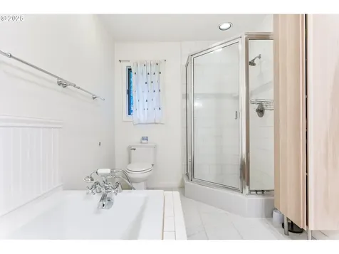 4323 SW Twombly Avenue Portland OR 97239