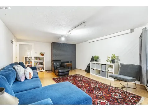 4323 SW Twombly Avenue Portland OR 97239