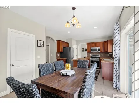 12704 NE 11th Place Vancouver WA 98685
