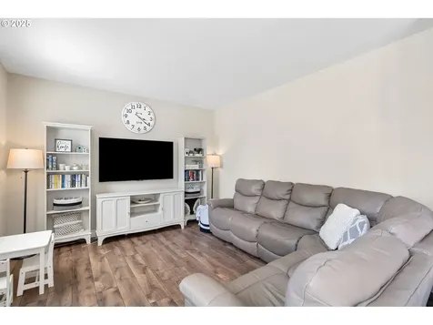 12704 NE 11th Place Vancouver WA 98685