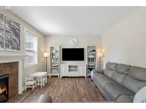 12704 NE 11th Place Vancouver WA 98685