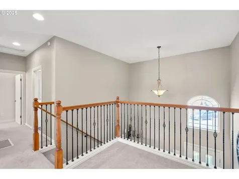 12704 NE 11th Place Vancouver WA 98685