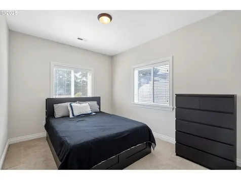 12704 NE 11th Place Vancouver WA 98685