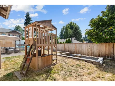 12704 NE 11th Place Vancouver WA 98685