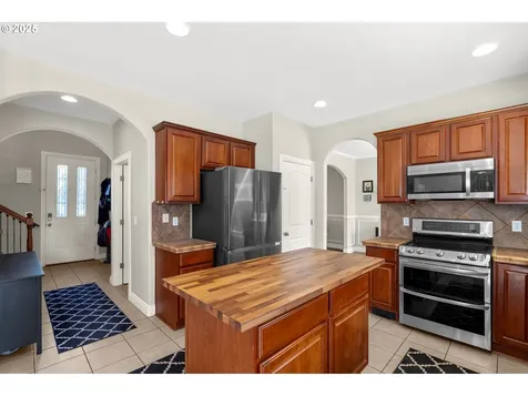 12704 NE 11th Place Vancouver WA 98685