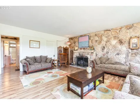 13905 NE Quarry Road Newberg OR 97132