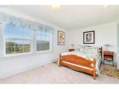 13905 NE Quarry Road Newberg OR 97132